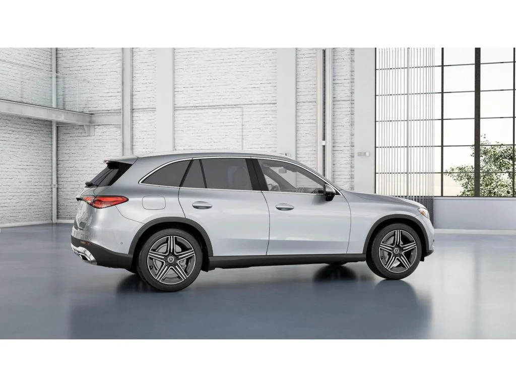 New 2027 Silver Mercedes-Benz GLC 300 image 17