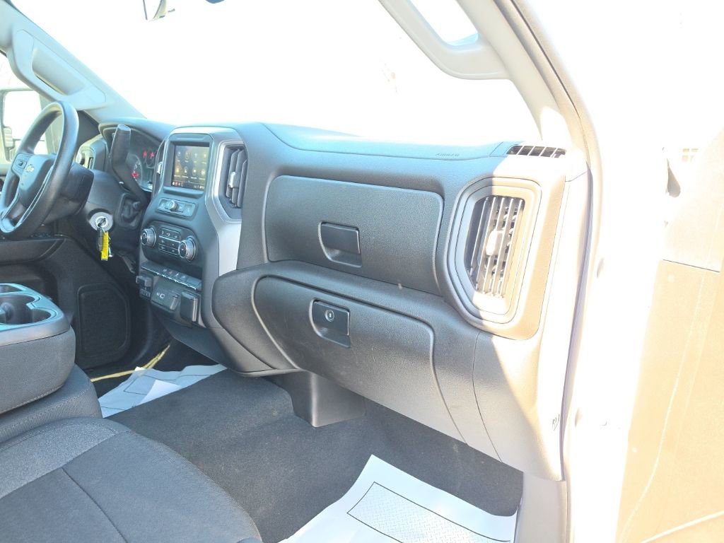 Used 2023 Summit White Chevrolet Custom image 31