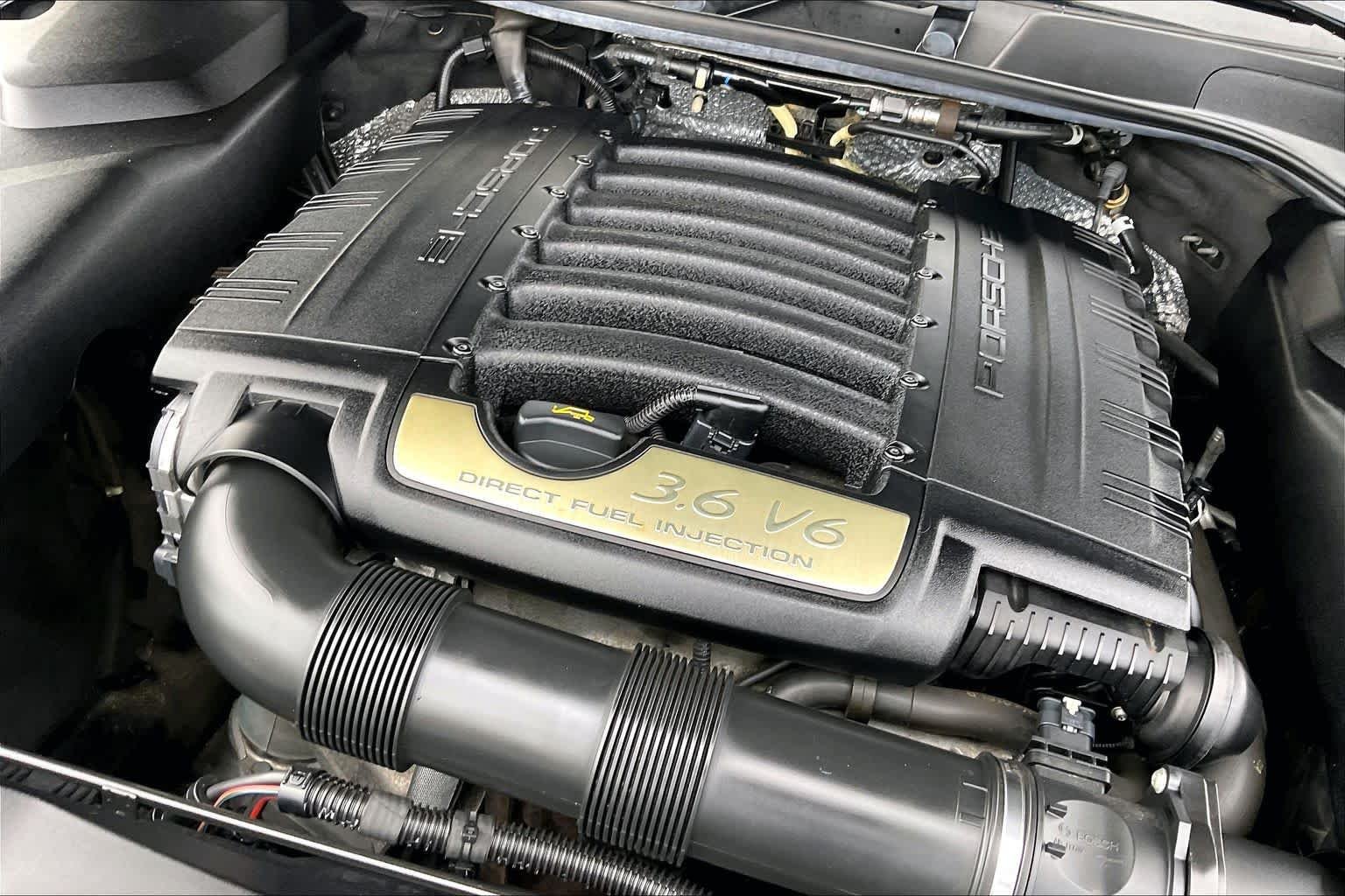 Used 2018 Black Porsche  image 33