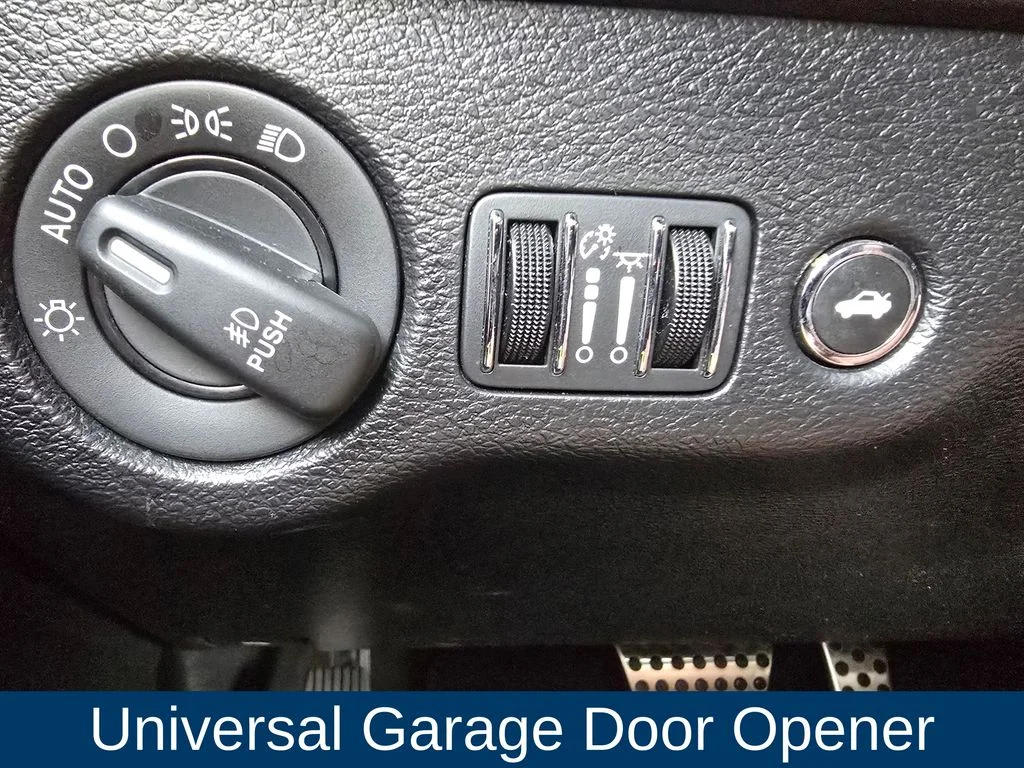 Used 2020 Gray Dodge SXT image 15