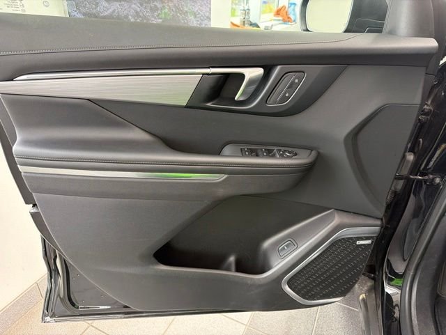Used 2025 Black Buick Preferred image 17