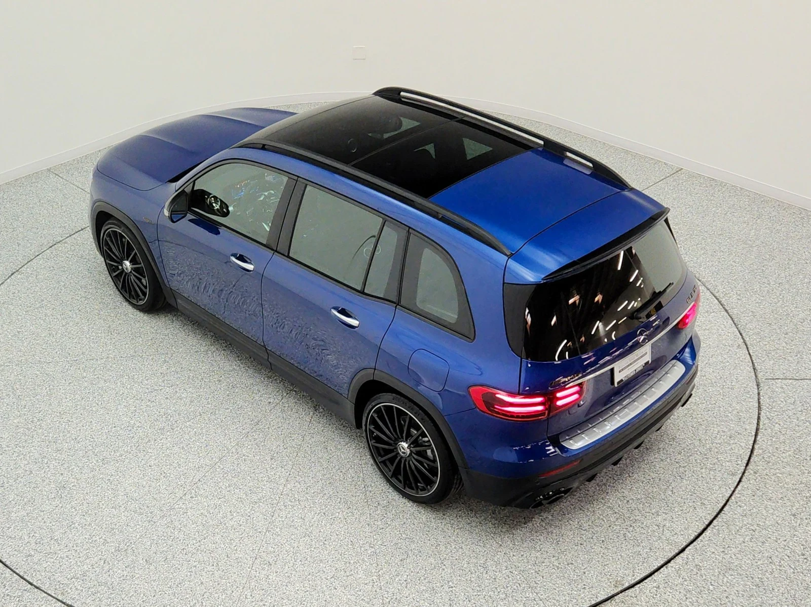 Used 2025 Starling Blue Metallic Mercedes-Benz AMG® GLB 35 4MATIC SUV image 29