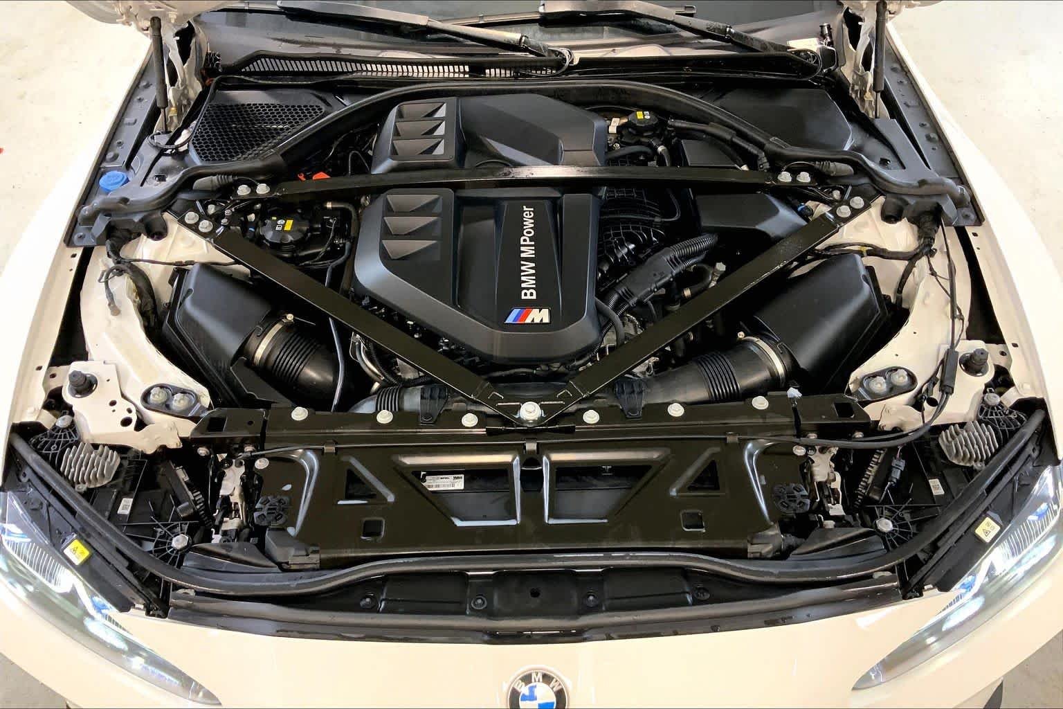 Used 2021 Alpine White BMW Competition image 30