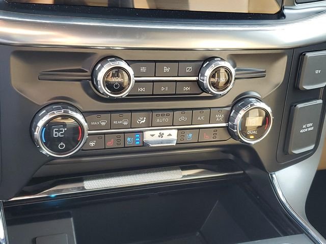 Used 2021 White Ford Lariat image 19