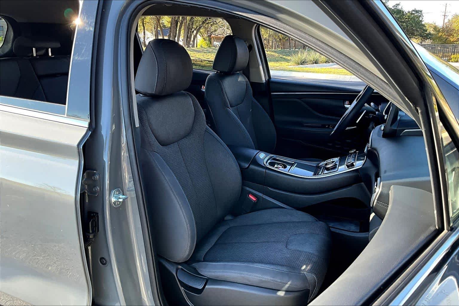 Used 2021 Hampton Gray Hyundai SEL image 9