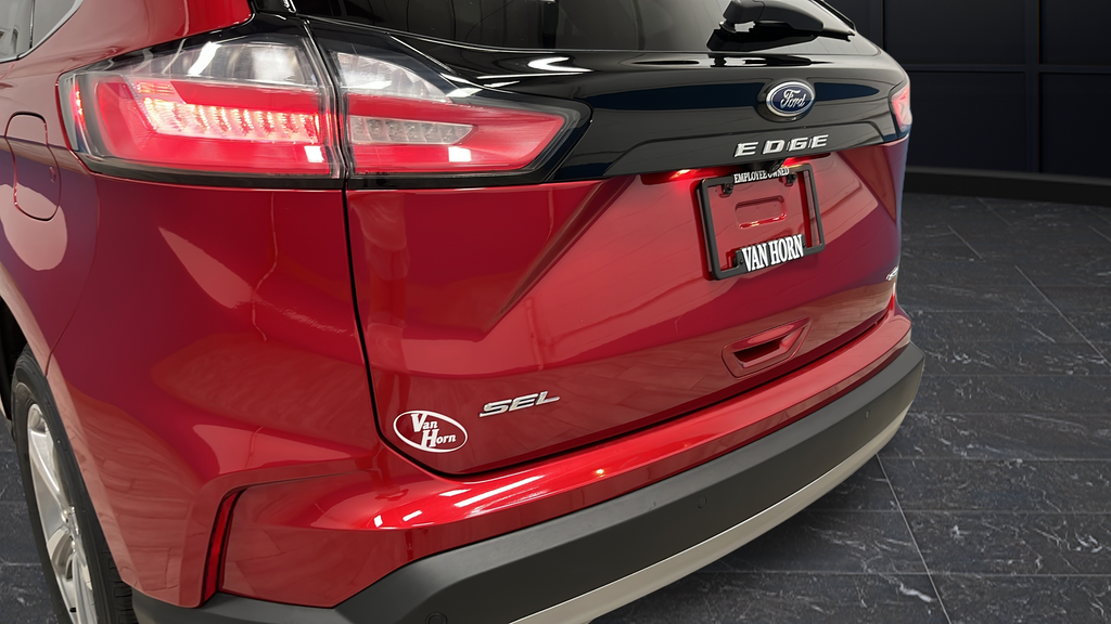 Used 2022 Rapid Red Metallic Tinted Clearcoat Ford SEL image 37