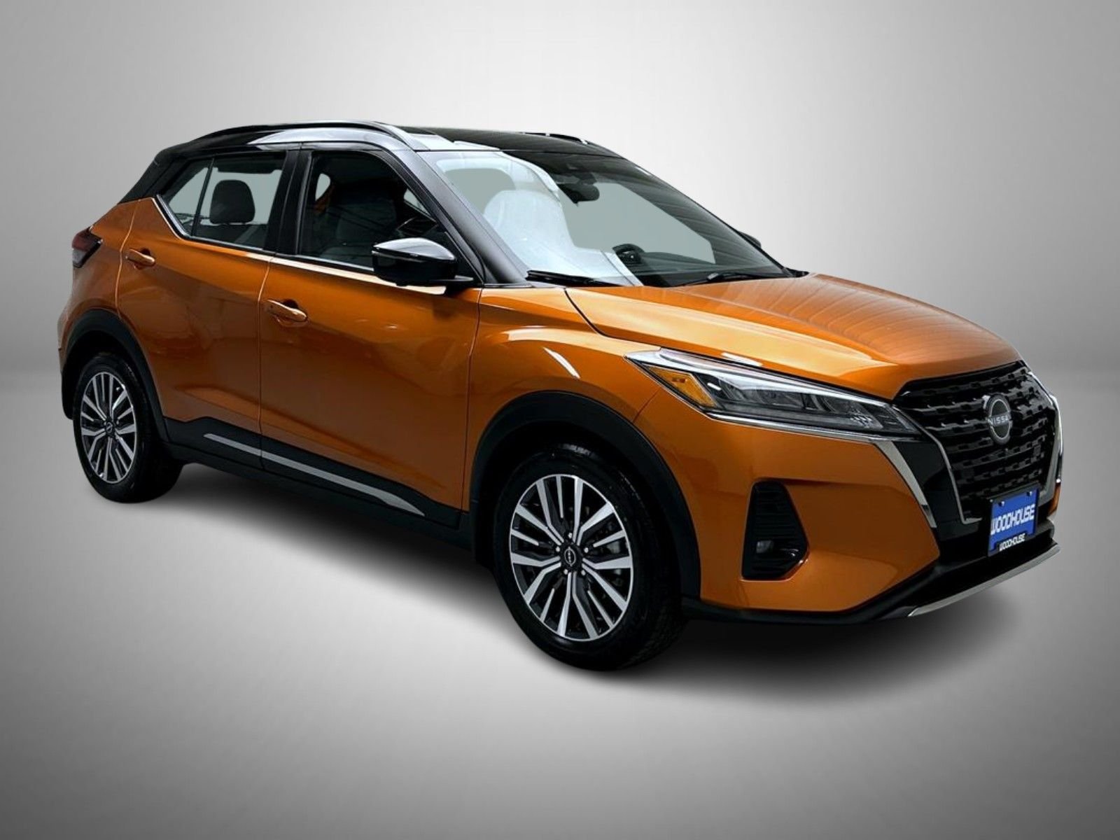 Used 2023 Orange Nissan SR image 3