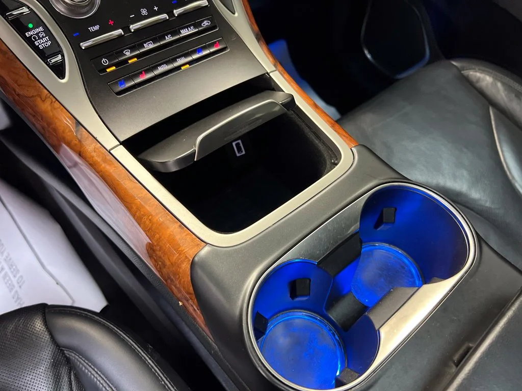 Used 2019 White Lincoln Reserve image 27