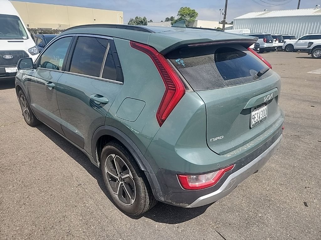 Used 2023 Green Kia EX image 11