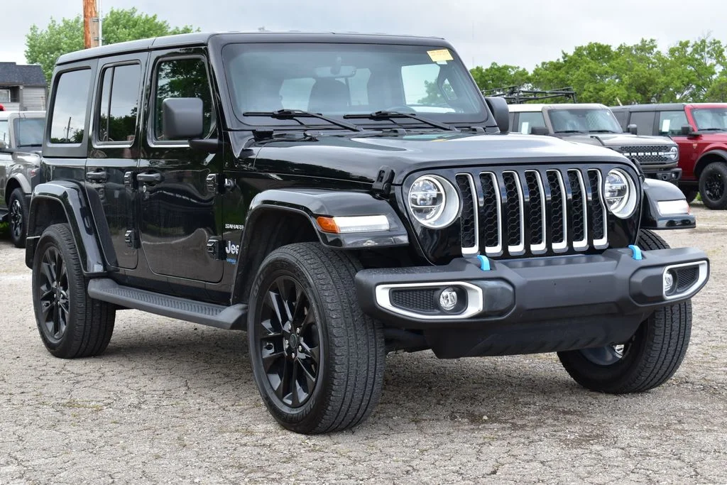 Certified Used 2022 Black Clearcoat Jeep Unlimited Sahara 4xe image 3