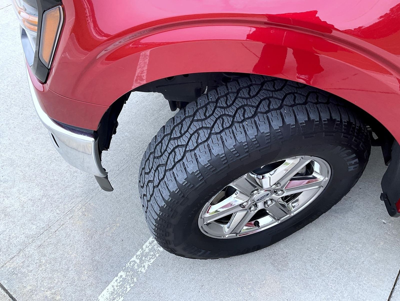 Used 2025 Red Ford XLT image 23