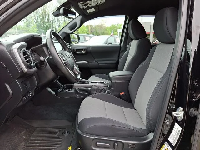 Certified Used 2023 BLACK Toyota  image 16