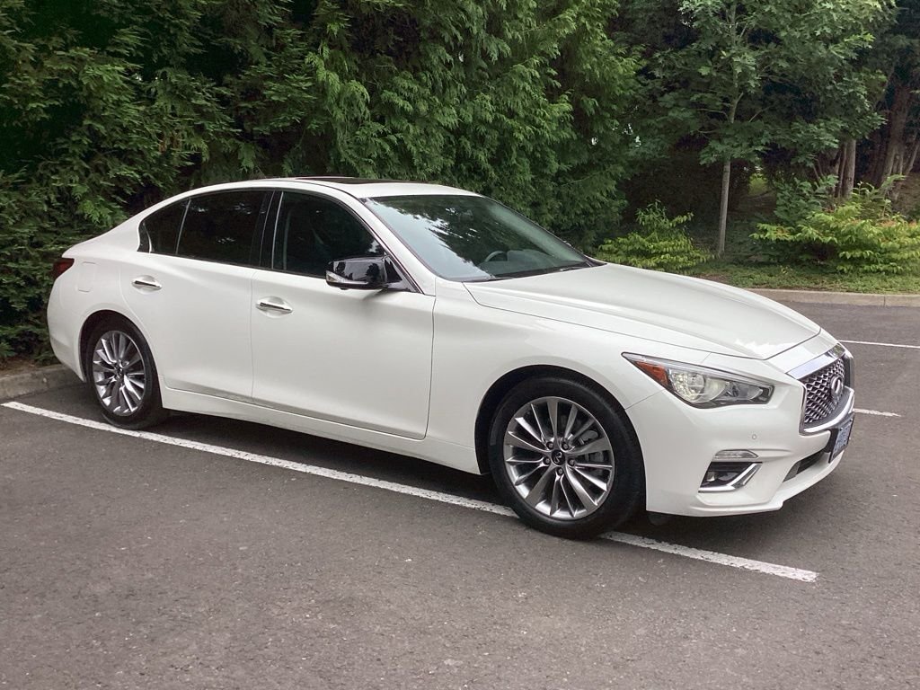 Used 2021 White INFINITI 3.0t LUXE image 8