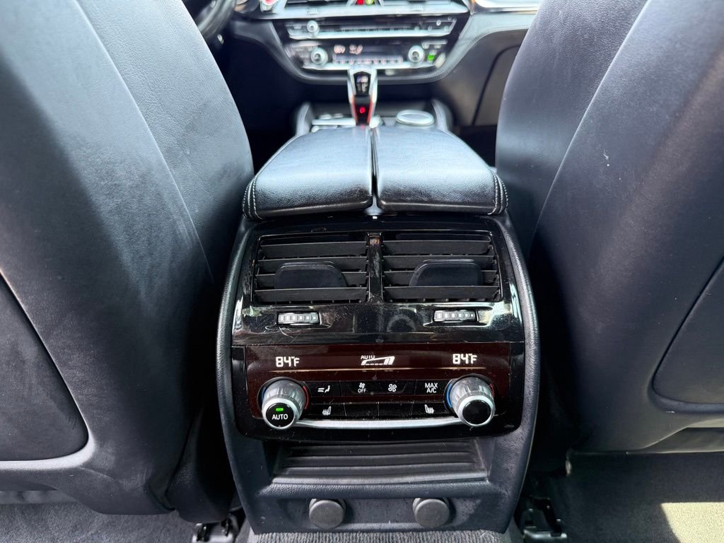 Used 2019 White BMW Competition image 32