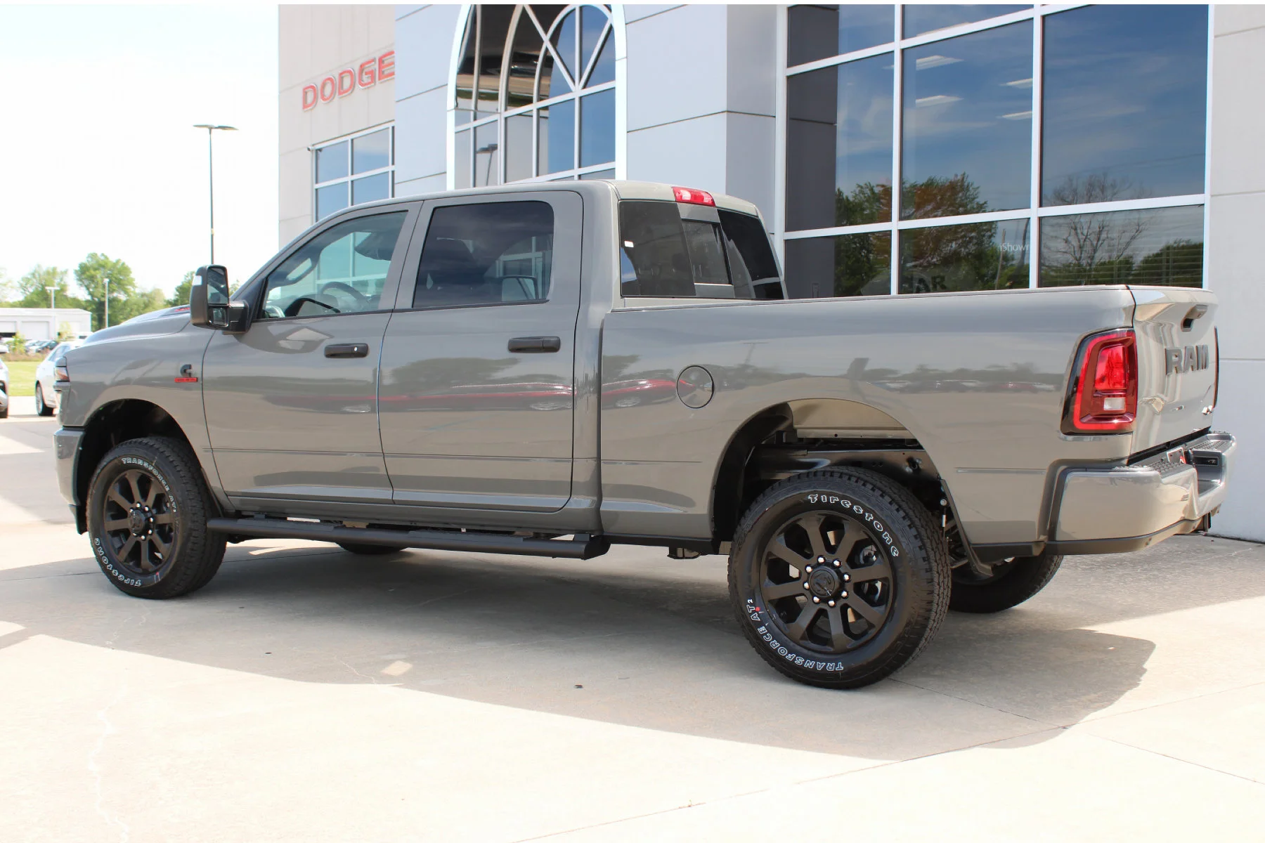 New 2026 Ceramic Gray Clear-Coat Exterior Paint RAM Black Express Crew Cab 4x4 image 32