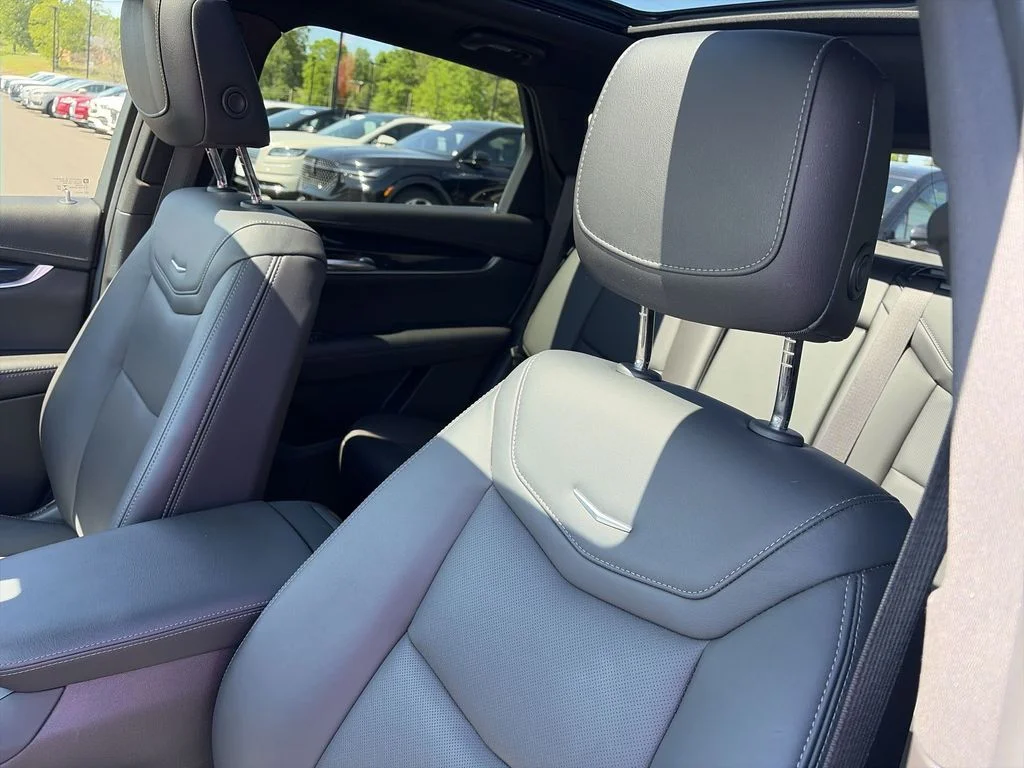 Used 2023 Green Cadillac Premium Luxury image 11