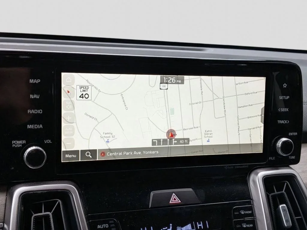 Used 2023 Black Kia X-Line S image 19