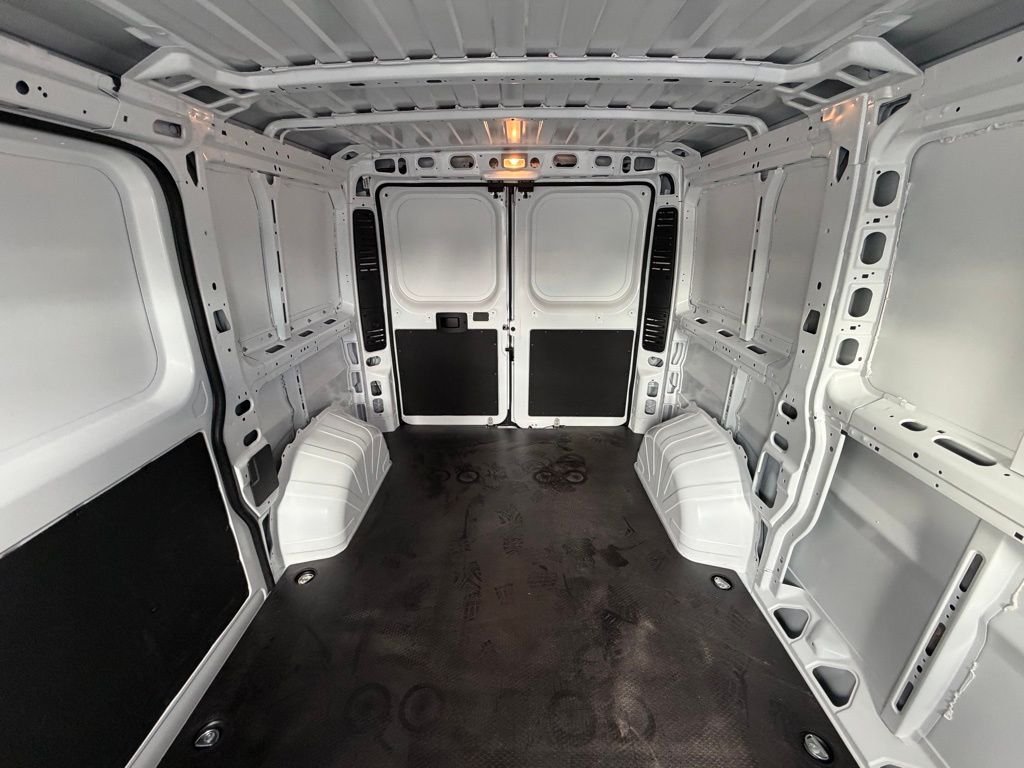New 2026 Bright White Clear-Coat Exterior Paint RAM Low Roof image 24
