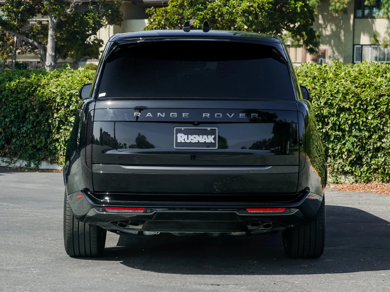 Used 2026 Narvik Black Land Rover SE image 24