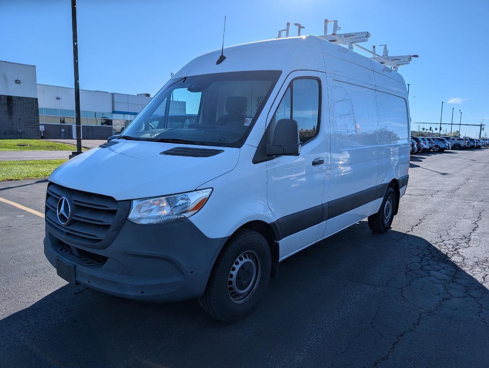 Used 2021 Arctic White Mercedes-Benz 2500 image 4