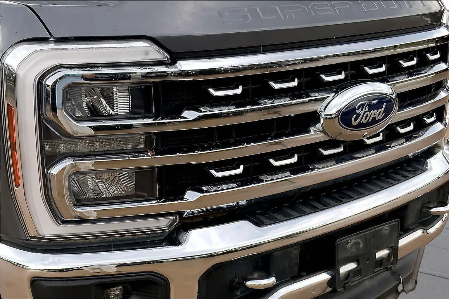 Used 2024 Carbonized Gray Metallic Ford LARIAT image 28