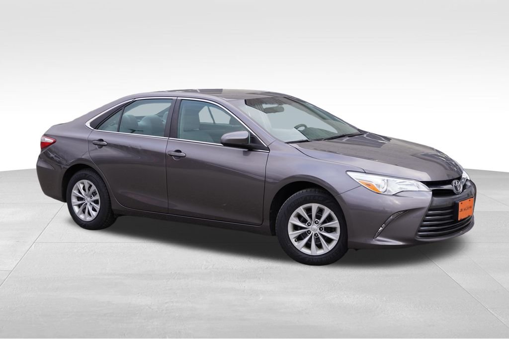 Used 2016 Toyota Camry LE with VIN 4T4BF1FK8GR573495 for sale in Lakeville, MN