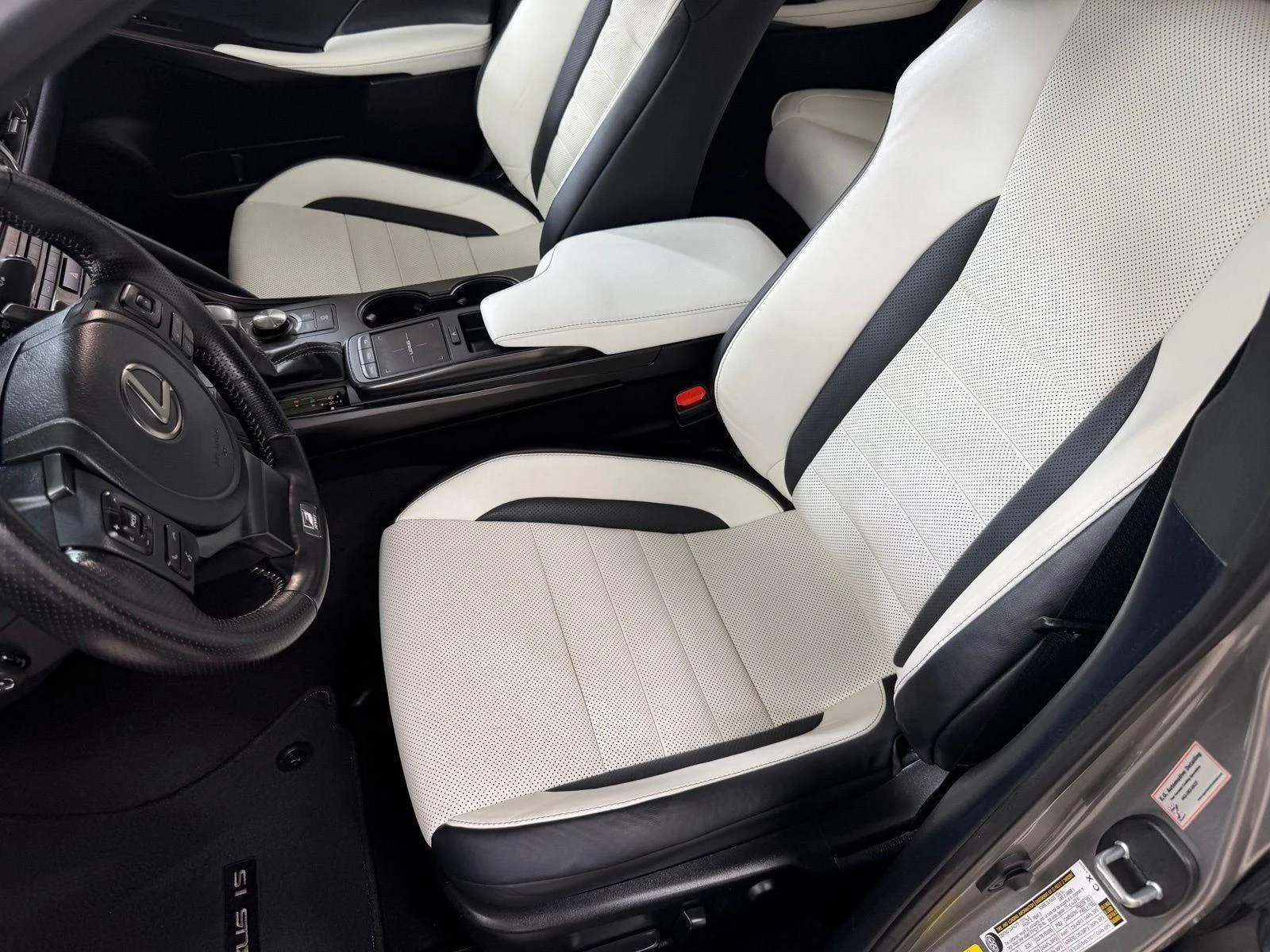 Used 2022 Atomic Silver Lexus IS 350 F SPORT image 31