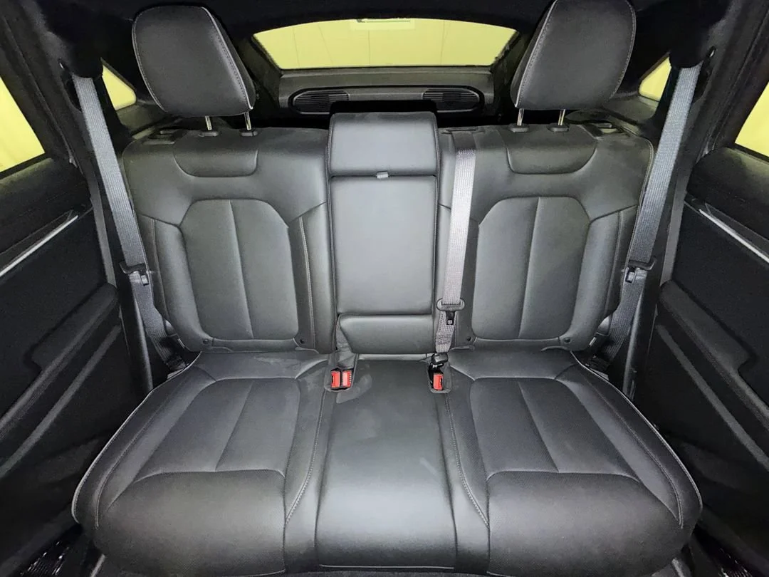 Used 2025 Baltic Gray Metallic Clearcoat Jeep Limited image 21
