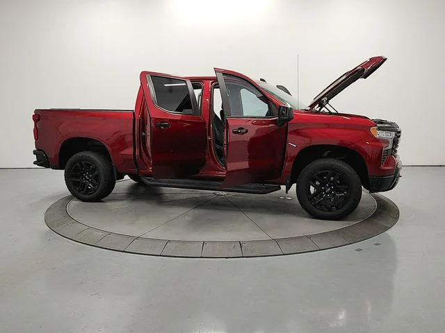Used 2025 Red Chevrolet LT Trail Boss image 10