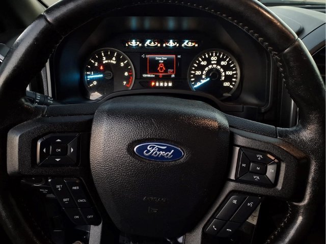 Used 2018 Blue Ford XLT image 11