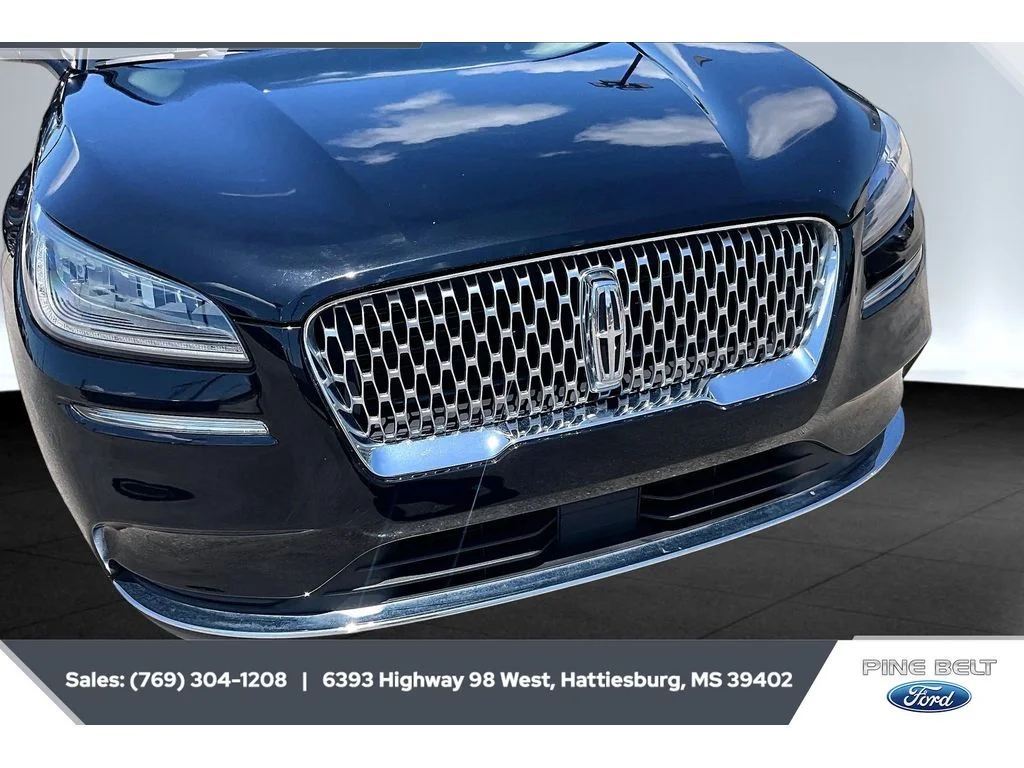 Used 2022 Infinite Black Metallic Clearcoat Lincoln Standard image 24