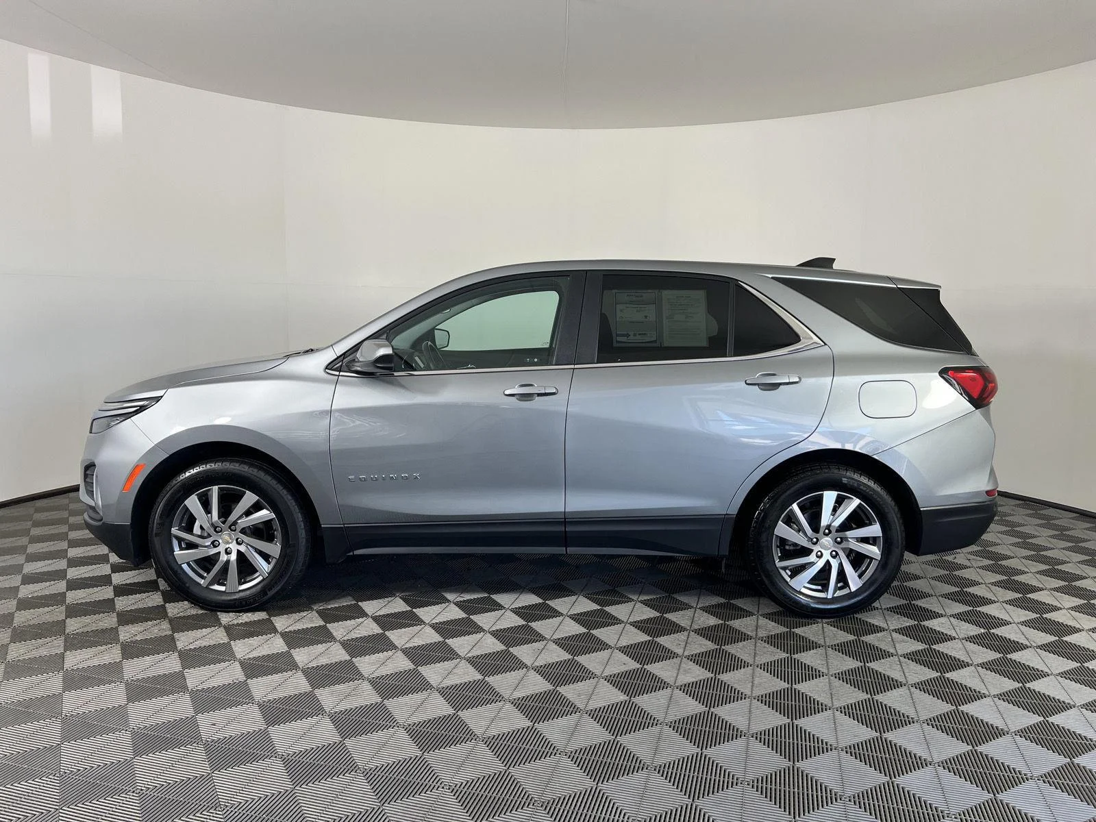 Used 2024 Sterling Gray Metallic Chevrolet LT image 26