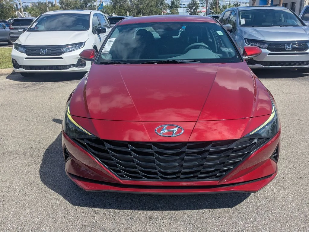 Used 2023 Red Hyundai SEL image 9