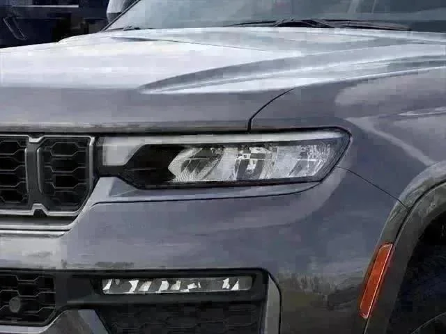 New 2026 Baltic Gray Metallic Clear-Coat Exterior Paint Jeep Limited image 39
