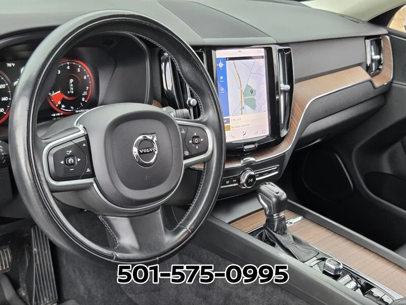 Used 2021 Crystal White VOLVO T5 AWD MOMENTUM image 10