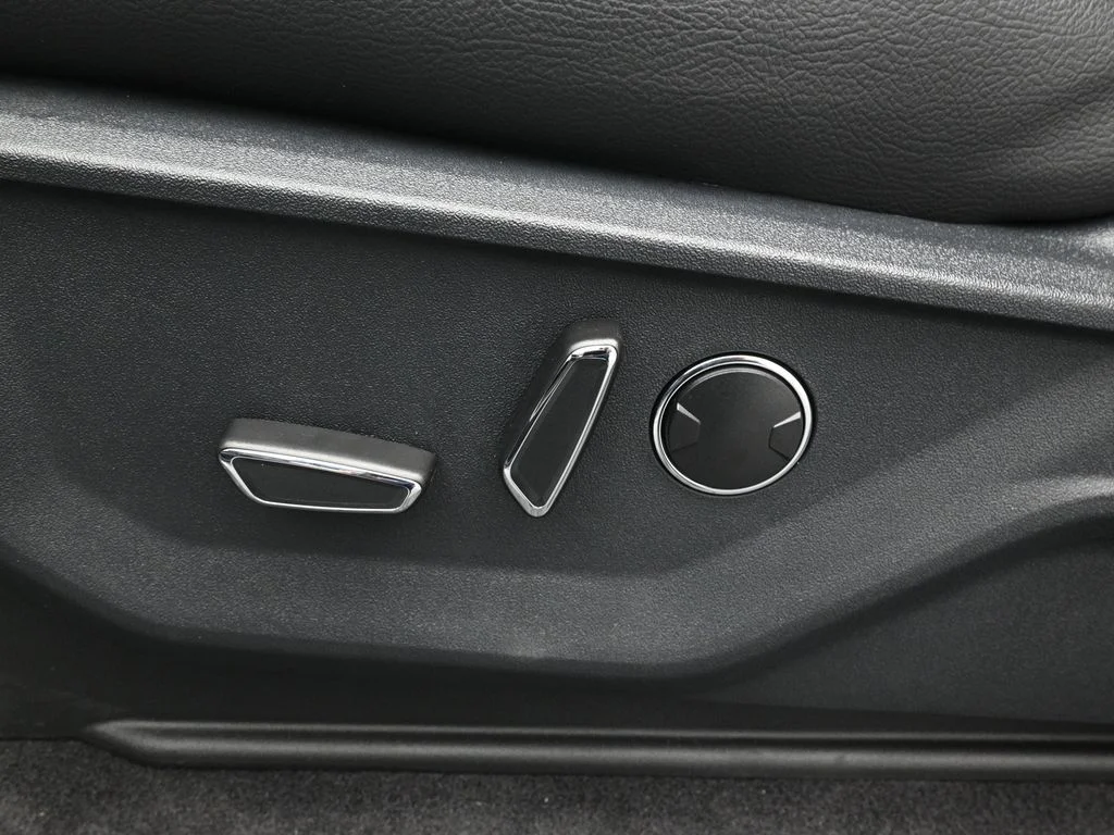 2025 Ford F-150 Lariat - Photo 10