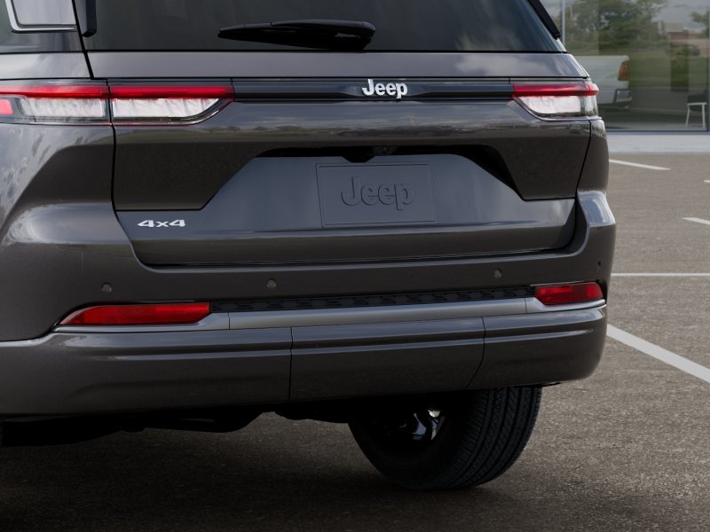 New 2026 Baltic Gray Metallic Clear-Coat Exterior Paint Jeep Limited Reserve 4x4 image 13