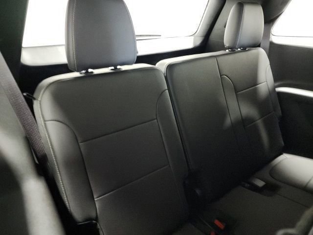 Used 2023 Mosaic Black Metallic Chevrolet LT Leather image 19