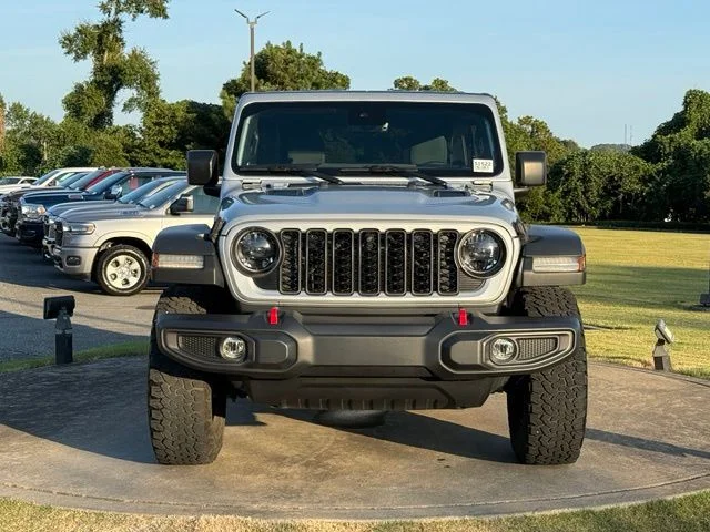 Used 2024 Silver Jeep Rubicon image 2