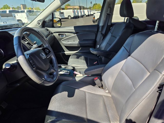 Used 2022  Honda Touring image 17