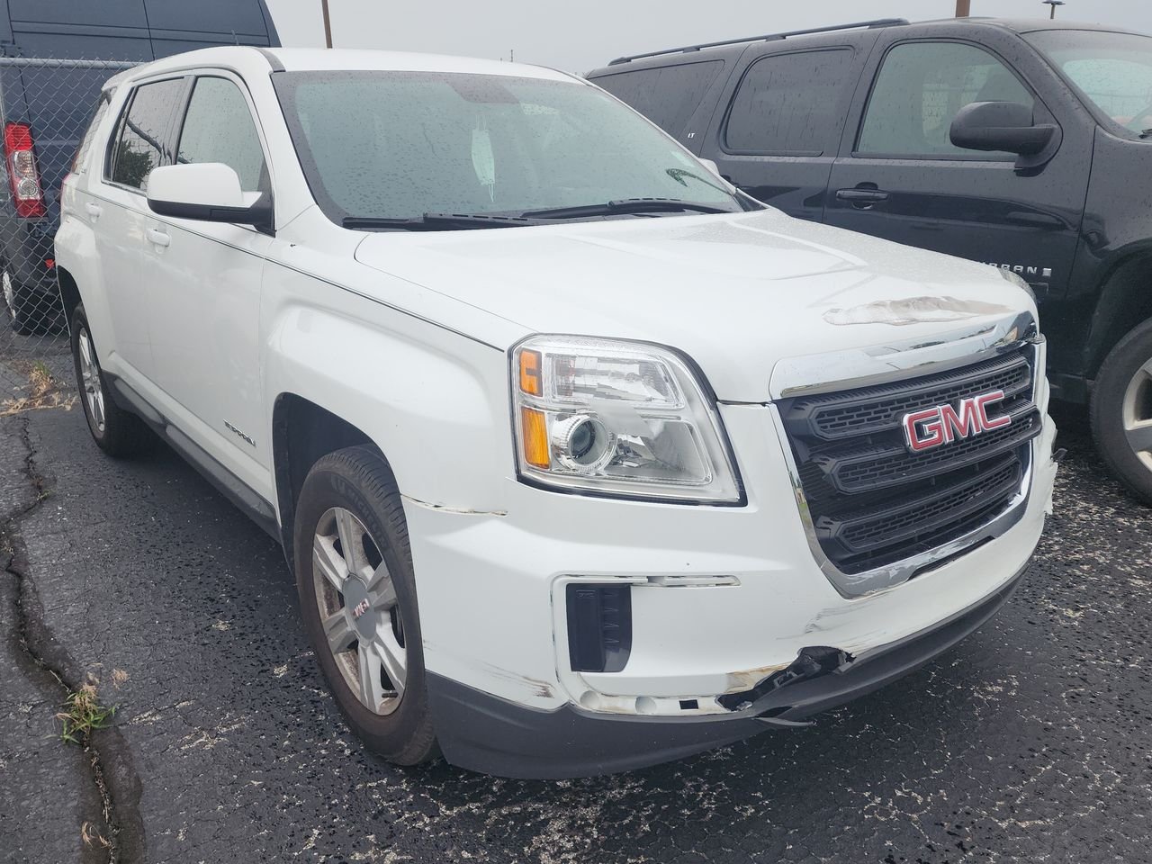 Used 2016 Summit White GMC SLE image 1