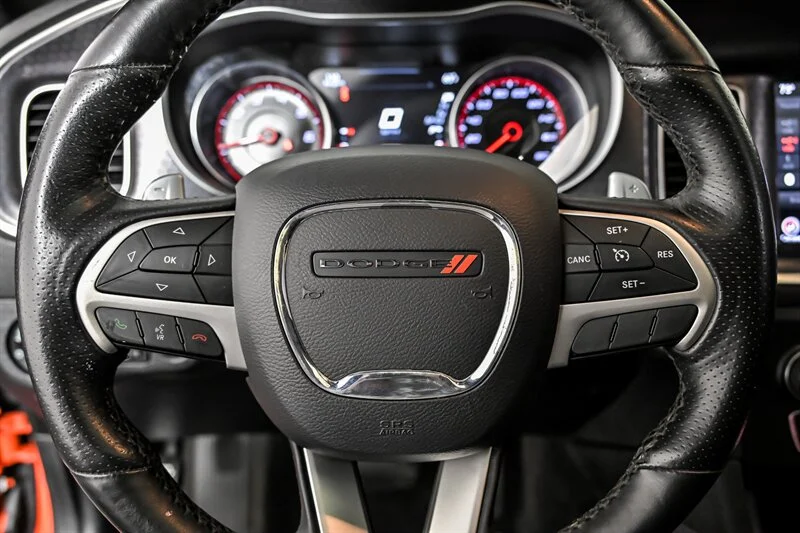 Used 2017 Go Mango Dodge R/T Scat Pack image 26