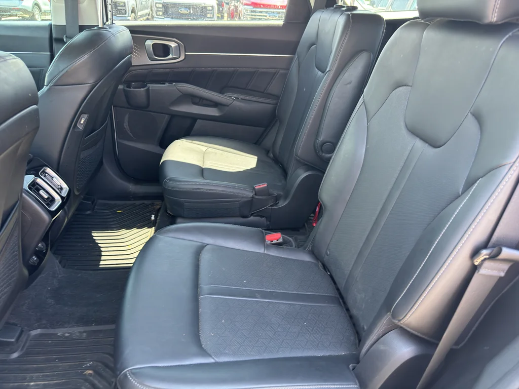 Used 2023 Glacial White Pearl Kia SX image 9