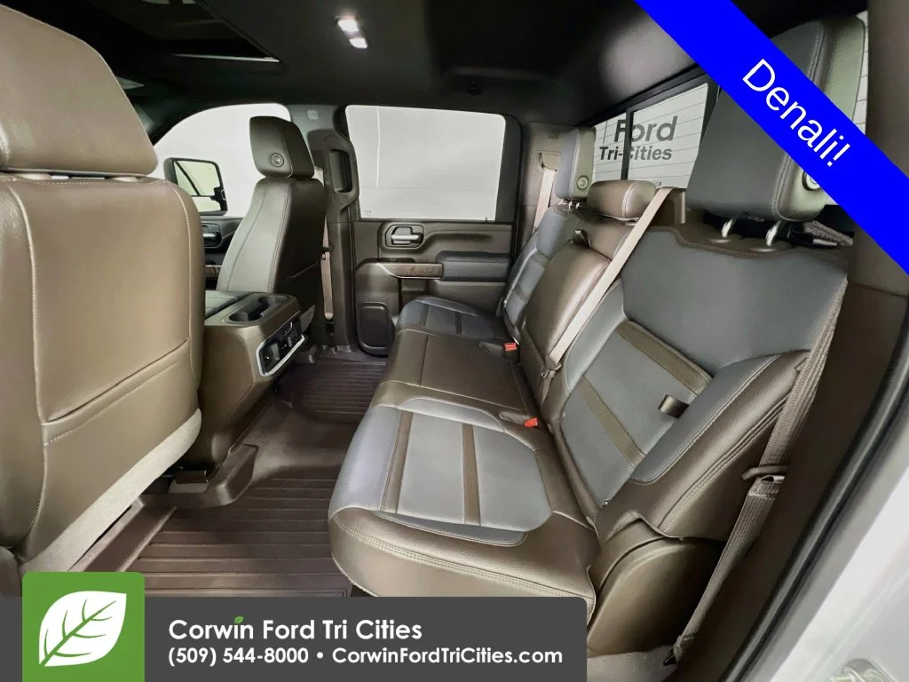 Used 2022 White Frost Tri-Coat GMC Denali image 28