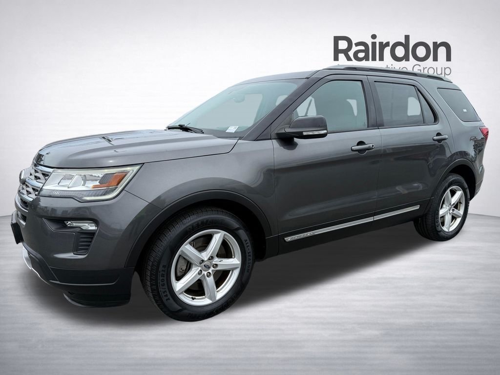 Used 2018 Gray Ford XLT image 3