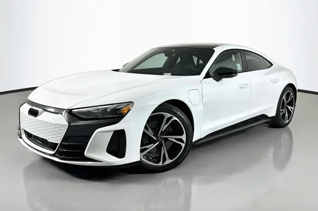 2024 Audi e-tron GT Premium Plus