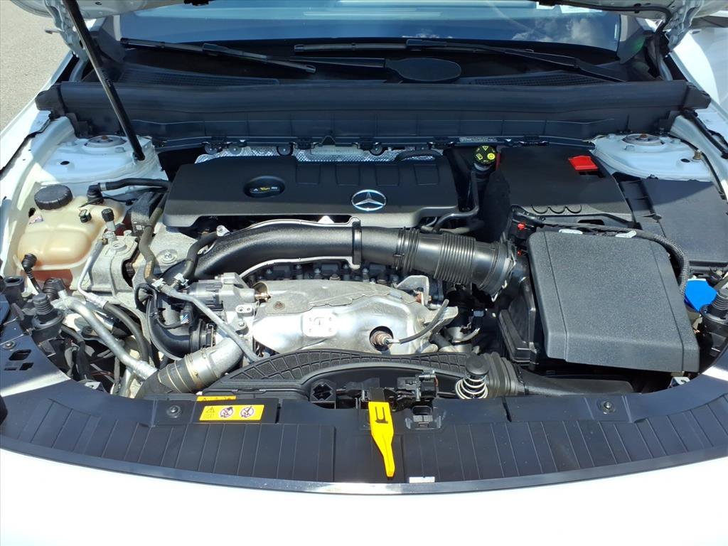 Certified Used 2021 White Mercedes-Benz GLB 250 image 10
