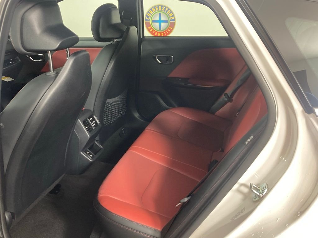 2025 Kia K4 GT-Line Turbo - Photo 13