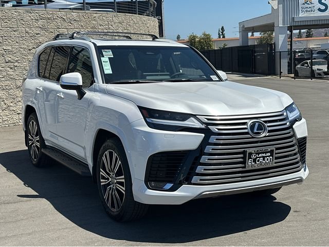 New 2026 Eminent White Pearl Lexus LX 700h LUXURY image 2