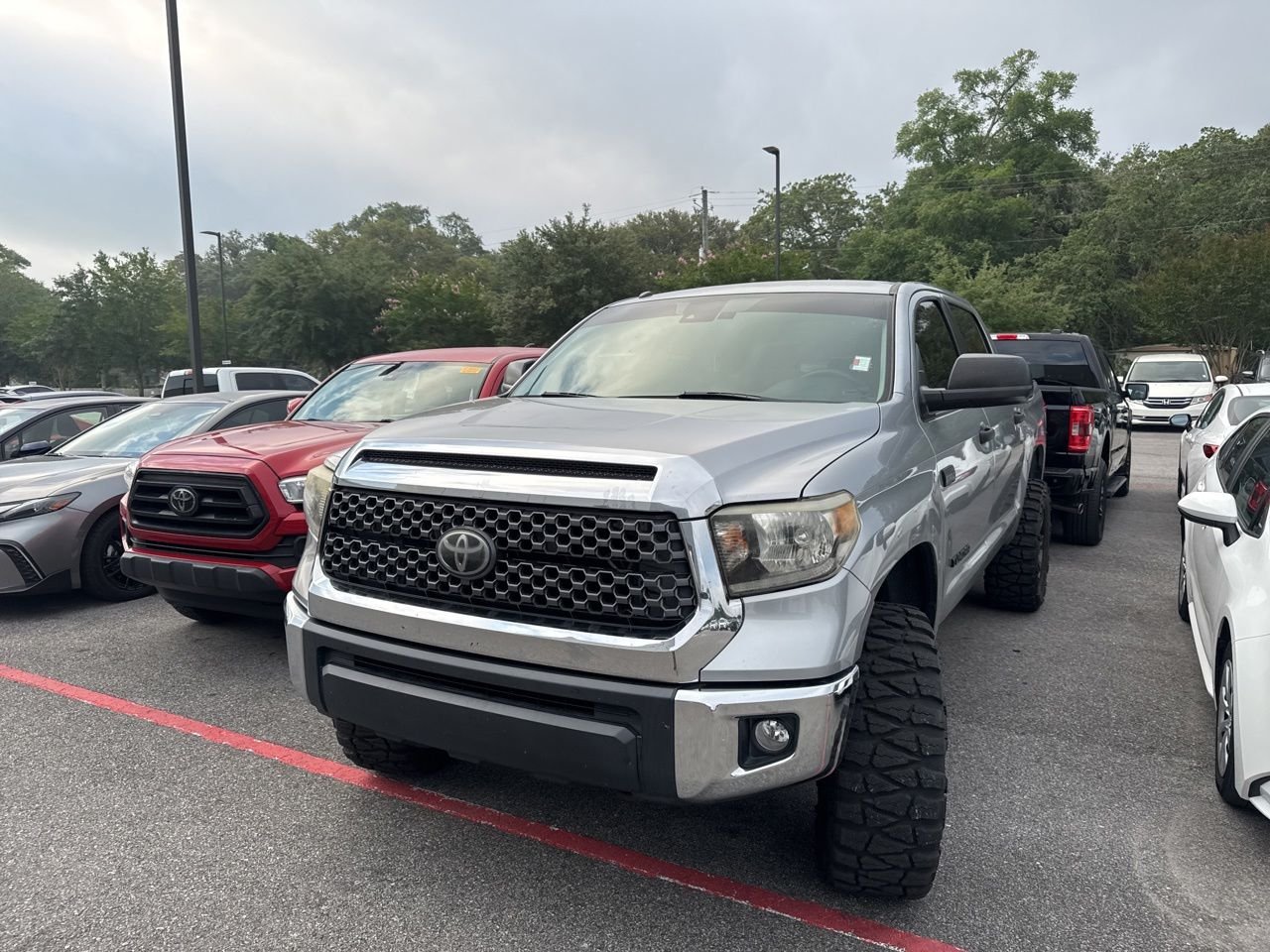 2019 Toyota Tundra SR5 5.7L 4WD FFV Crew Max Short Bed's photo